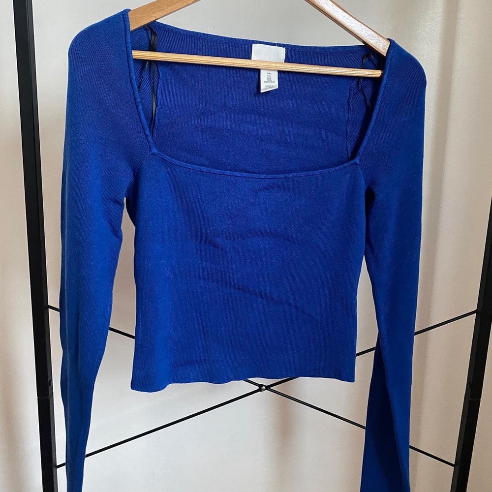 H & M Blue Long Sleeve Scoop Neck - Picture 3 of 4